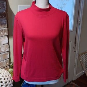 Red Turtle Neck. Guc. Small